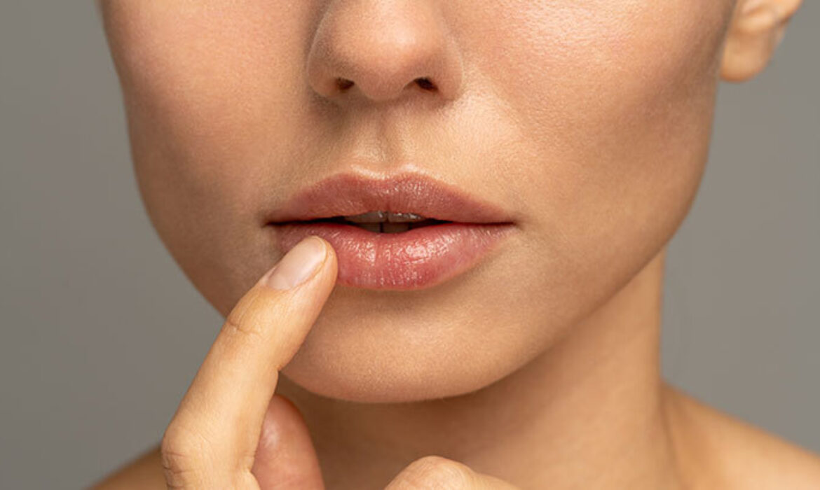 Kış Aylarında Dudak Bakımı: Çatlamaları Önlemenin Etkili Yöntemleri