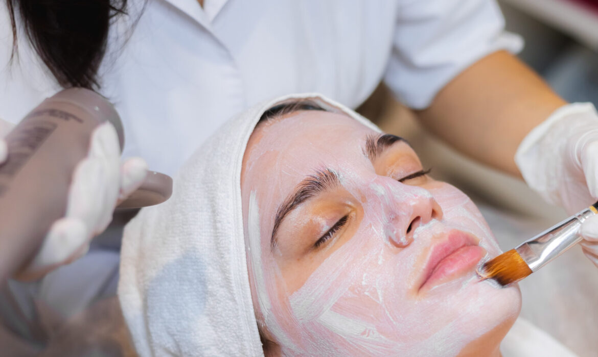 Heraderma’da Cilt Analizi ve Kişiye Özel Bakım Protokolleri